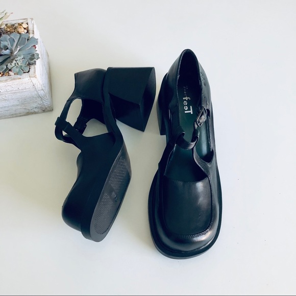 on your feet by chinese laundry